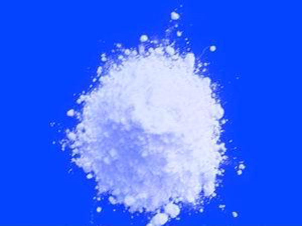 有哪些因素會影響玻璃澄清劑的實際效果?